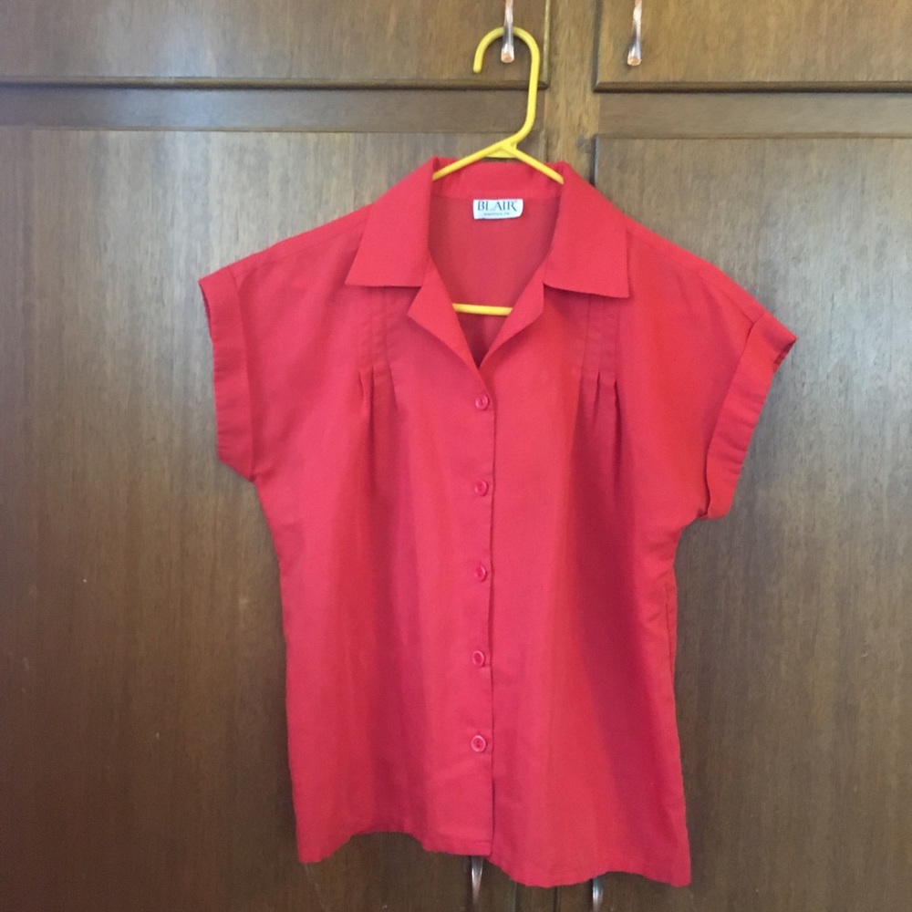 boxy feminine vintage button-down blouse